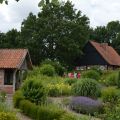 Heimathof mit Wildkräutergarten